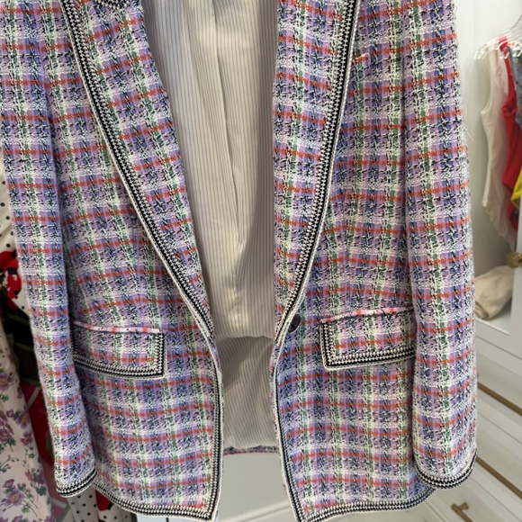 Blazer - Picture 3 of 3